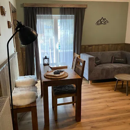 Brettljause Fuenf Sinne Apartman