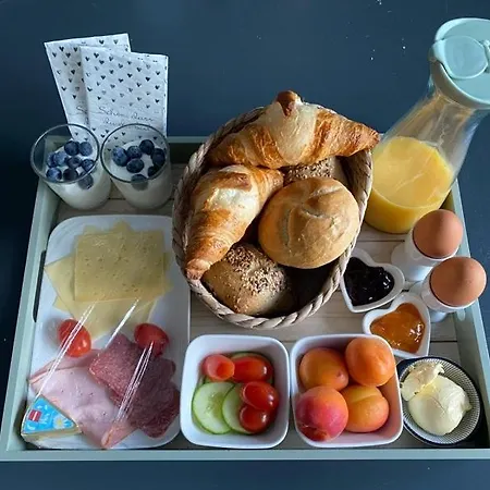 Brettljause Fuenf Sinne Apartman Döbriach